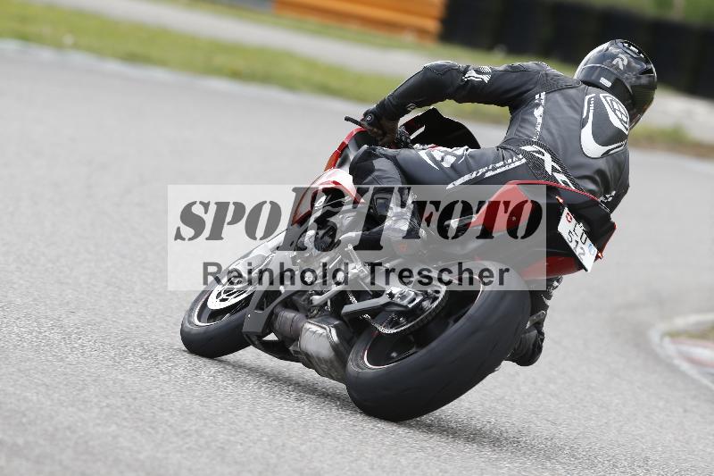 /Archiv-2025/09 22.04.2025 Cornu Master School ADR/rot-rouge/80